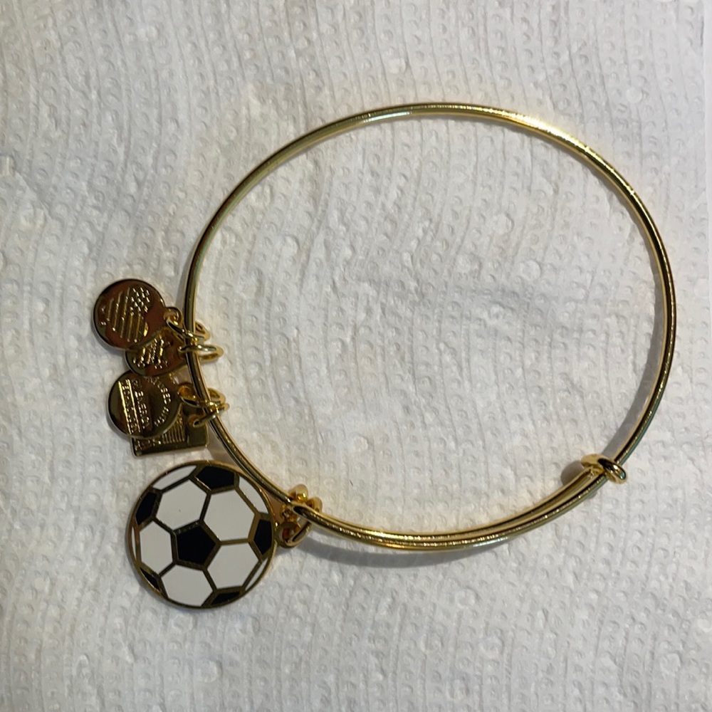 Adjustable soccer bracelet